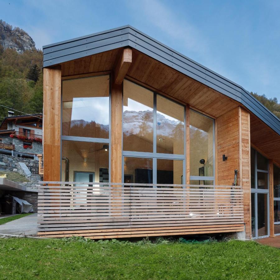 Hellochalet - Chalet Northern Lights - Family Ski Chalet With Garden Walking Distance Lift Valtournenche Bagian luar foto