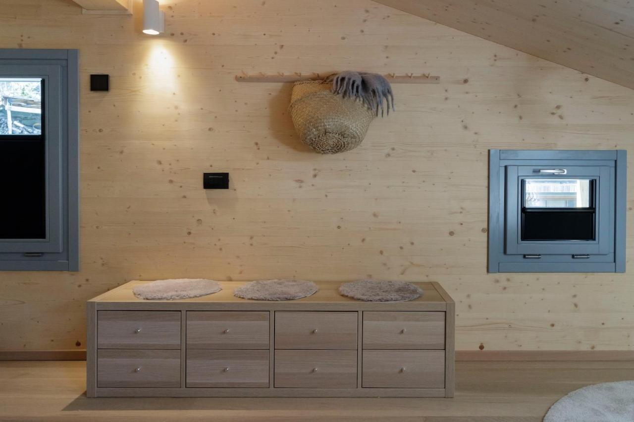 Hellochalet - Chalet Northern Lights - Family Ski Chalet With Garden Walking Distance Lift Valtournenche Bagian luar foto
