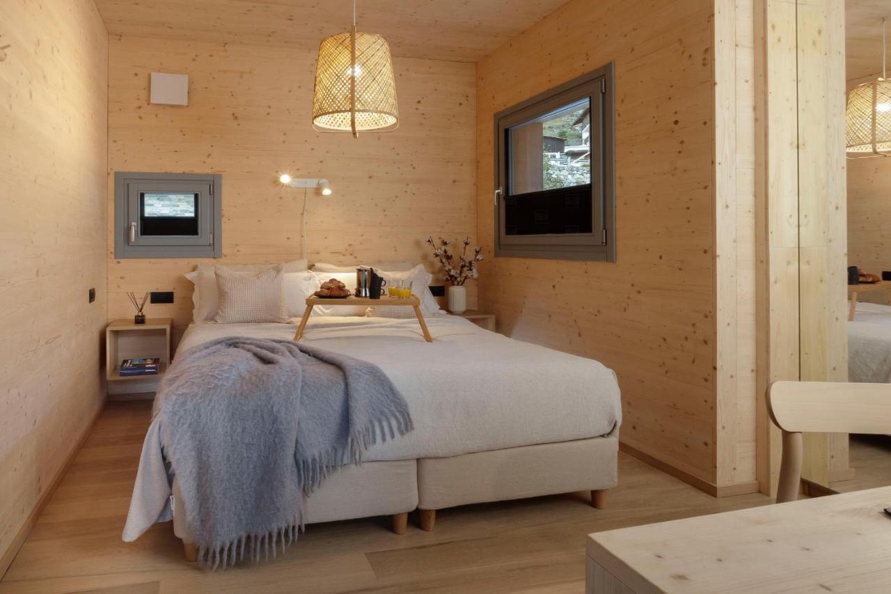 Hellochalet - Chalet Northern Lights - Family Ski Chalet With Garden Walking Distance Lift Valtournenche Bagian luar foto