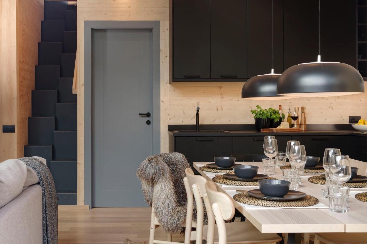 Hellochalet - Chalet Northern Lights - Family Ski Chalet With Garden Walking Distance Lift Valtournenche Bagian luar foto