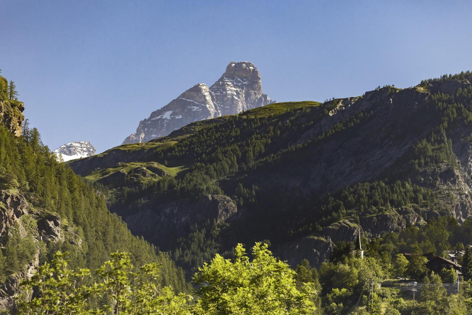 Hellochalet - Chalet Northern Lights - Family Ski Chalet With Garden Walking Distance Lift Valtournenche Bagian luar foto