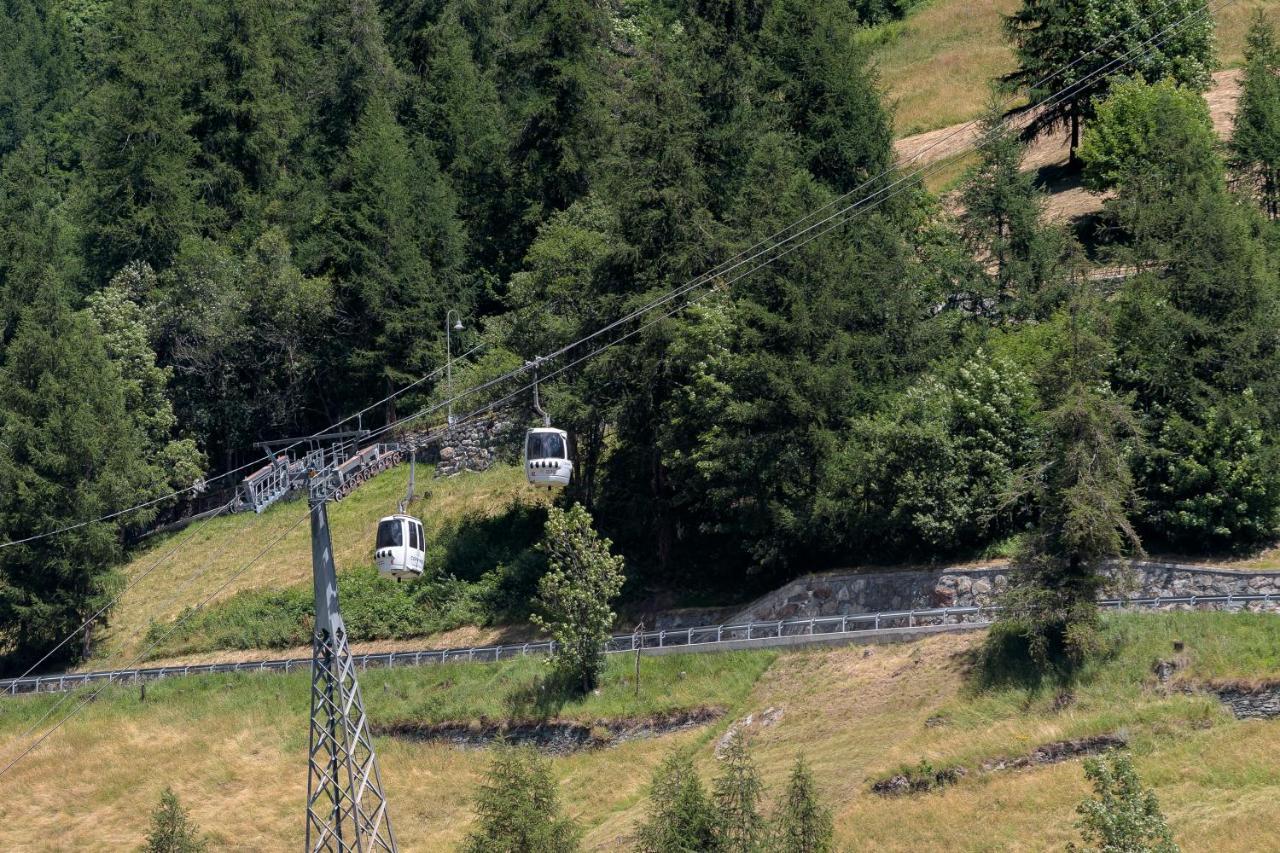 Hellochalet - Chalet Northern Lights - Family Ski Chalet With Garden Walking Distance Lift Valtournenche Bagian luar foto