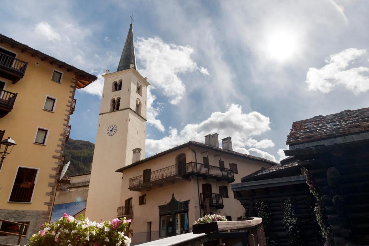 Hellochalet - Chalet Northern Lights - Family Ski Chalet With Garden Walking Distance Lift Valtournenche Bagian luar foto