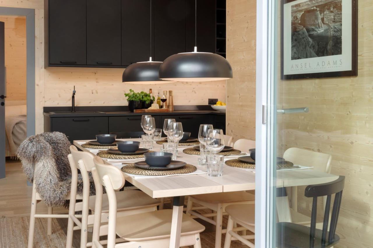 Hellochalet - Chalet Northern Lights - Family Ski Chalet With Garden Walking Distance Lift Valtournenche Bagian luar foto